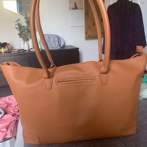 BuffBunny game changer bag in caramel